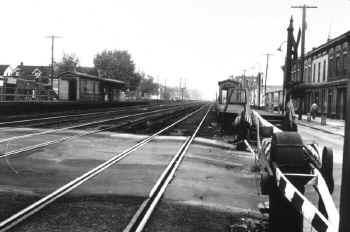 29a. Station-Woodhaven (View E from 87th St.) - 09-29-38 (Keller).jpg (85228 bytes)